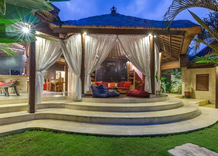 Pilou Boutique Tanah Lot (Bali)
