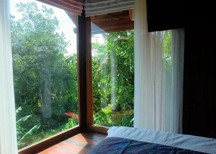Pilou Boutique 4*